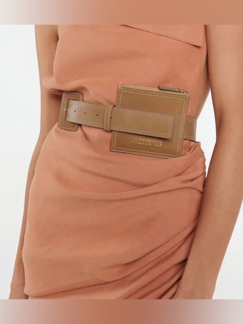 JACQUEMUS
Beige 'La Centure Carrée' Belt